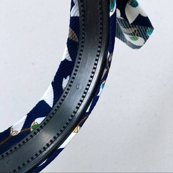 Textured Fabric Covered Headband, w/Knotted Tie - Picture 5 of 8